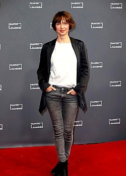 Julia Koschitz